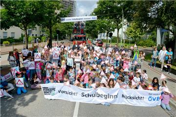 Aktion zum Schulanfang vor der Goetheschule in der Deichstraße.