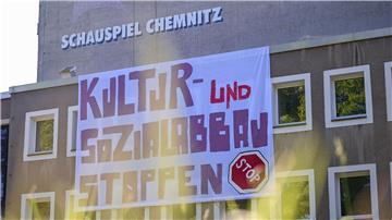 Aktivisten haben das Chemnitzer Schauspielhaus besetzt und protestieren gegen Kultur- und Sozialabbau.