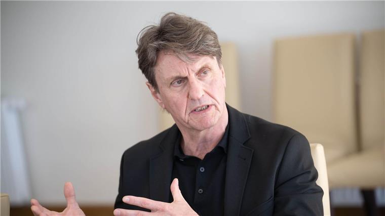 Aktuell suchen weniger Menschen in Niedersachsen Schutz als noch 2023, sagt der Präsident der Landesaufnahmebehörde Klaus Dierker. 