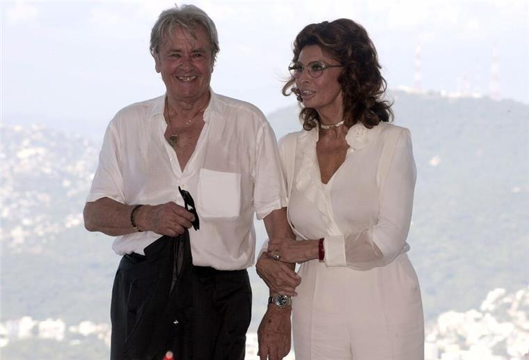 Alain Delon, hier mit der italienischen Schauspielerin Sophia Loren, war für seine Mörderrollen bekannt. (Foto - Archiv)