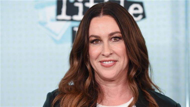 Klassisch, ausgefallen und besonders: Weihnachtsalben 2023 Alanis Morissette hat auf ihrer Weihnachtsplatte unter anderem den Song „Last Christmas“ von Wham! gecovert. (Archivbild)