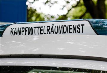 Der Schriftzug «Kampfmittelräumdienst» ist an einem Einsatzfahrzeug angebracht.
