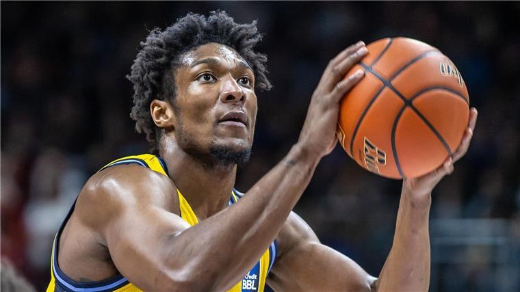 Alba-Center David McCormack muss mit seinem Team eine Niederlage hinnehmen.