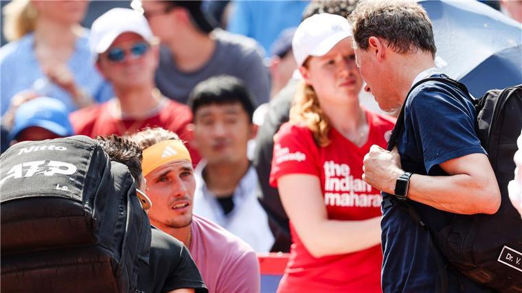 Alexander Zverev brauchte im Finale medizinische Hilfe.