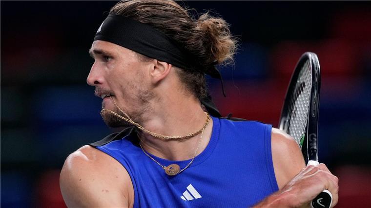 Alexander Zverev kämpft sich in Shanghai ins Achtelfinale.