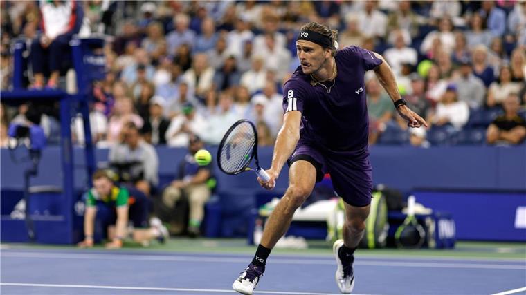 Mit Rückenschmerzen: Zverev möchte Spielverderber werden Alexander Zverev trifft bei den US Open nun auf den Kanadier Felix Auger-Aliassime.