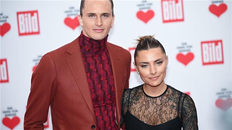 Zverev-Freundin Sophia Thomalla: Glücksbringerin im Finale? Alexander Zverev und Sophia Thomalla bei einem Auftritt auf dem Roten Teppich