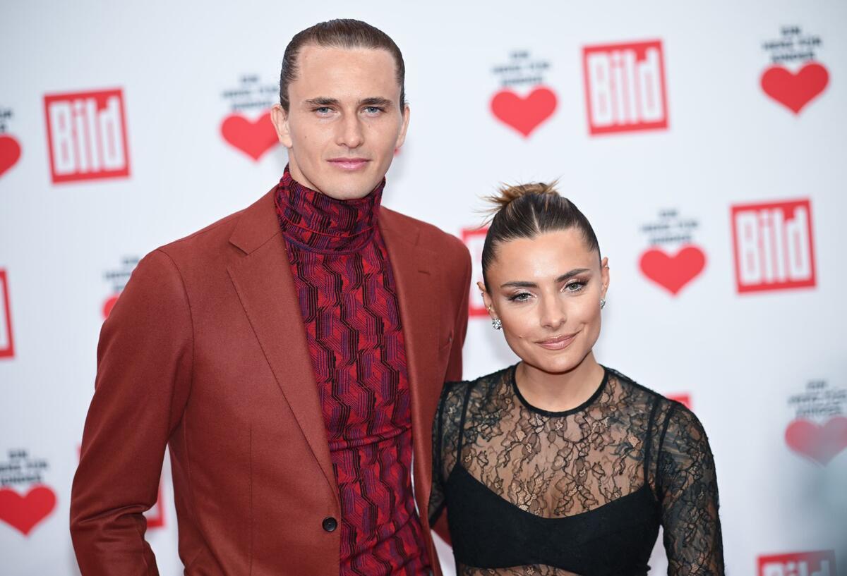 Dackel-Glück bei Zverev und Thomalla – Paar zeigt Hundebaby Alexander Zverev und Sophia Thomalla haben ein neues Familienmitglied: Dackel Mishka. (Archivbild)