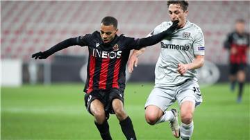 Alexis Claude-Maurice (l) wird Augsburger.
