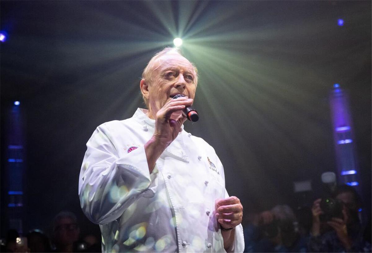 Vom Herd in den Knast - Alfons Schuhbeck wird 75 Alfons Schuhbeck singt - der Star-Koch feiert seinen 75. Geburtstag.
