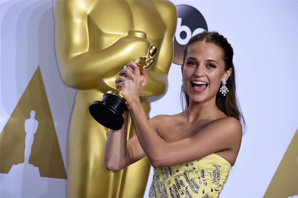 Alicia Vikander bekam den Oscar für die beste Nebendarstellerin in dem Film &quot;The Danish Girl&quot;.