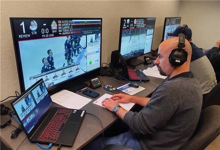 DEL-Game-Center hat alle Eishockey-Fouls im Blick Alle DEL-Szenen im Visier: die Spielbeobachter aus Neuss.
