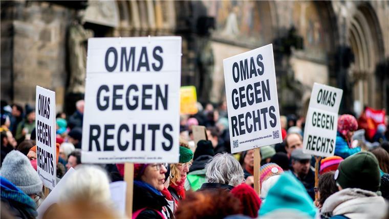 Zehntausende demonstrieren gegen Rechtsruck Allein in Bremen waren es am Samstag über 35.000. (Archivbild)