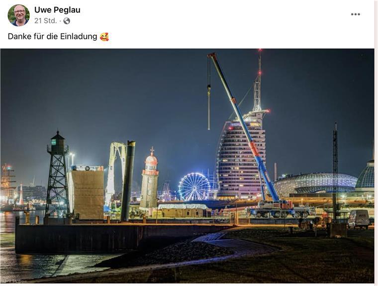 Alles in einem Bild: Der schiefe Leuchtturm während der Maritimen Tage 2022.