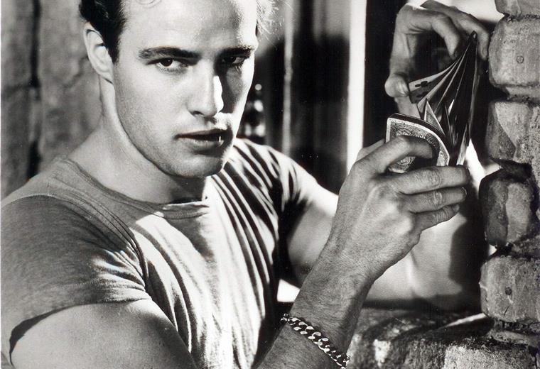 Als Arbeiter Stanley in „Endstation Sehnsucht“ erlebte Marlon Brando 1951 seinen Durchbruch als Kinostar. In André Previns Opernfassung, die in Bremerhaven am 14. März Premiere hat, singt der Bariton und Rekordläufer James Bobby diese Rolle.