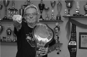 Als "Big German" wurde Eddy Steinblock zigfach Schwergewichts-Weltmeister im Wrestling. Jetzt ist der Wilstedter völlig überaschend verstorben.