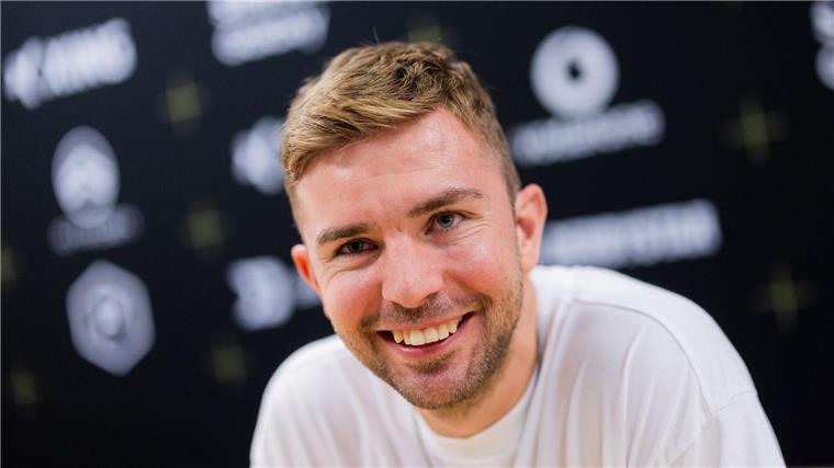 Neues Hobby: Ex-Fußballer Kramer schleicht durch Buchläden Als Spion in Buchhandlungen unterwegs: Ex-Fußballer Christoph Kramer.