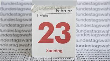 Ein Kalenderblatt zeigt Sonntag, 23. Februar, an. 