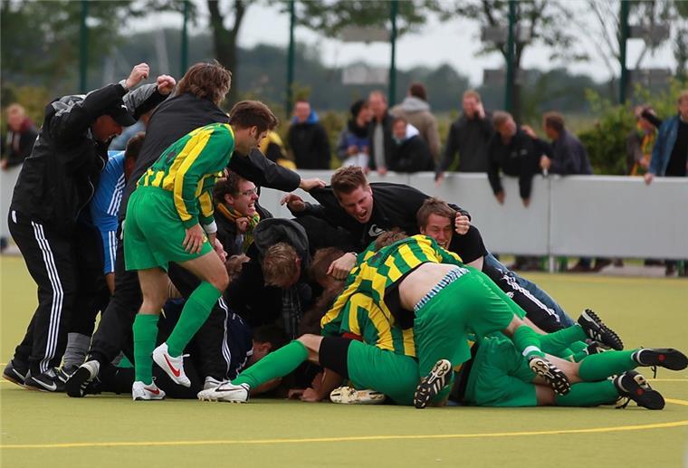 TSV Abbehausen mischt seit zehn Jahren in der Bezirksliga mit Am 3. Juni 2012 schafften die Abbehauser den Aufstieg in die Bezirksliga durch ein Tor in der Nachspielzeit am letzten Spieltag.