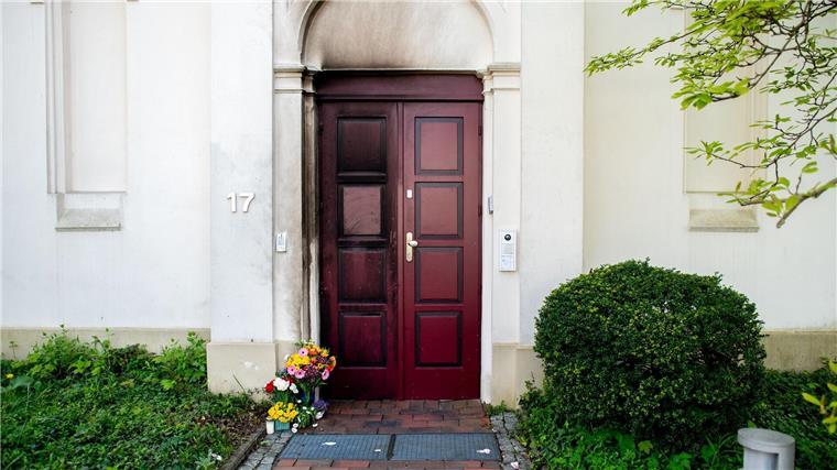 Am 5. April 2024 wurde ein Brandsatz gegen die Eingangstür der Oldenburger Synagoge geworfen. Nun beginnt ein Sicherungsverfahren gegen den Beschuldigten. (Archivbild)