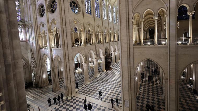 Macron besichtigt Baustelle - Erste Einblicke in Notre-Dame Am 7. Dezember wird Notre-Dame wiedereröffnet.