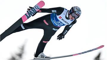 Am Anzug von Skispringer Marius Lindvik wurde möglicherweise getrickst.