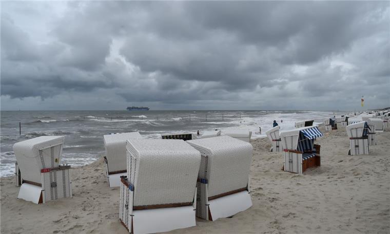 Am Badestrand (Symbolfoto) von Wangerooge wurde ein verdächtiger Gegenstand freigespült.