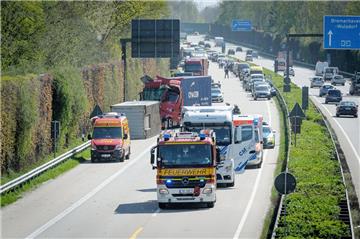 Am Dienstag gab es einen schweren Unfall auf der A27 bei Bremerhaven.