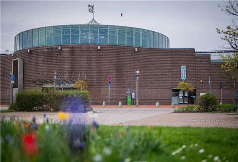 Fassade der Stadthalle Bremerhaven