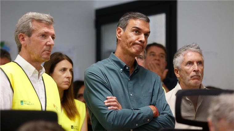 Deutsche Feuerwehrleute in Spanien - 40 Waldbrände zugleich Am Dienstag wurde Spaniens Regierungschef Pedro Sánchez in der Brandregion der Extremadura erwartet.