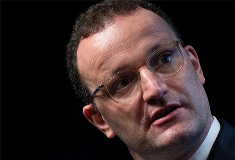 Spahn ruft zu Corona-Auffrischimpfungen auf Gesundheitsminister Jen Spahn