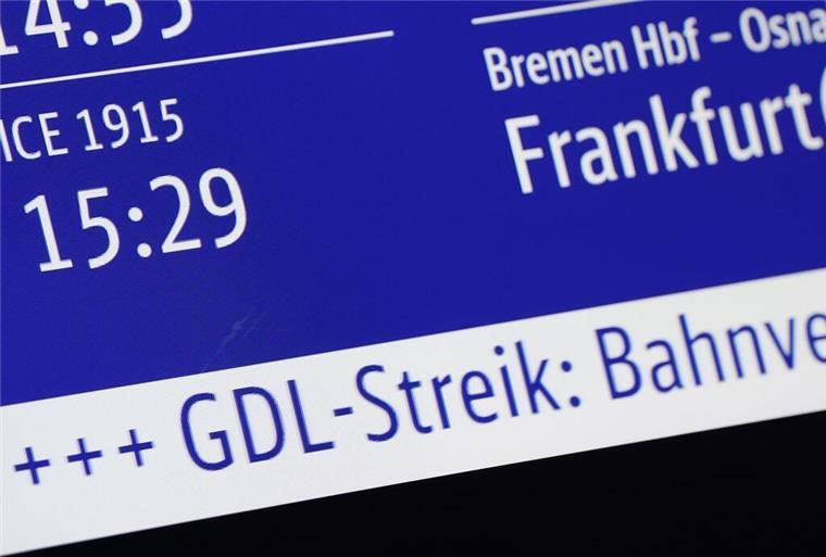 GDL streikt am Donnerstag: So wirkt sich der Streik auf Bremerhaven aus Am Donnerstag ruft die GDL zum Streik auf. Das trifft auch Bremerhaven.