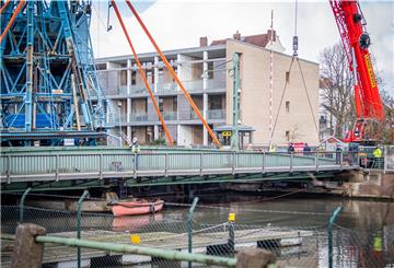 Am Donnerstag wird die Kanaldrehbrücke wieder eingesetzt. 