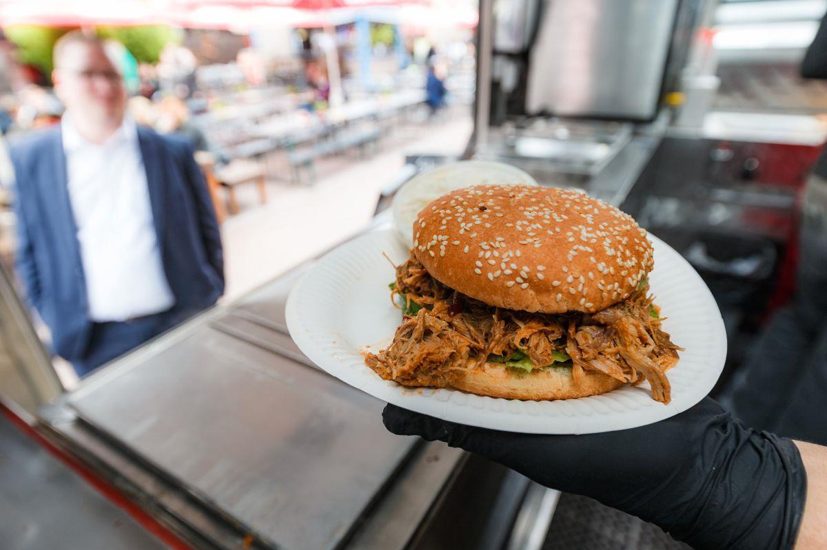 Seestadtfest: Streetfood-Festival geht am Freitag los Am Freitag geht es in Bremerhaven mit dem Seestadtfest - inklusive Streetfood-Festival - weiter.