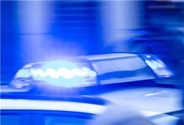Am Freitagabend kam es in Bremen zu einer Massenschlägerei. Die Kriminalpolizei ermittelt zu den Hintergründen der Auseinandersetzung.