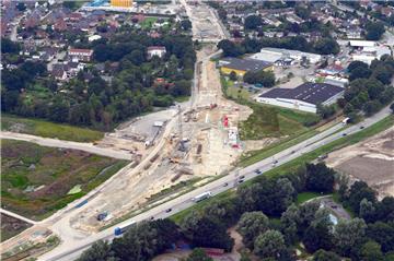 Am Kreuzungsbereich Cherbourger Straße/Wurster Straße wird am Wochenende die Fahrbahn saniert. 