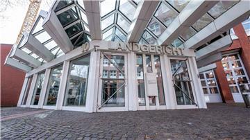 Mutter des Partners getötet: 34-Jährige vor Gericht Am Landgericht Münster wurde der 23-jährige Angeklagte verurteilt.