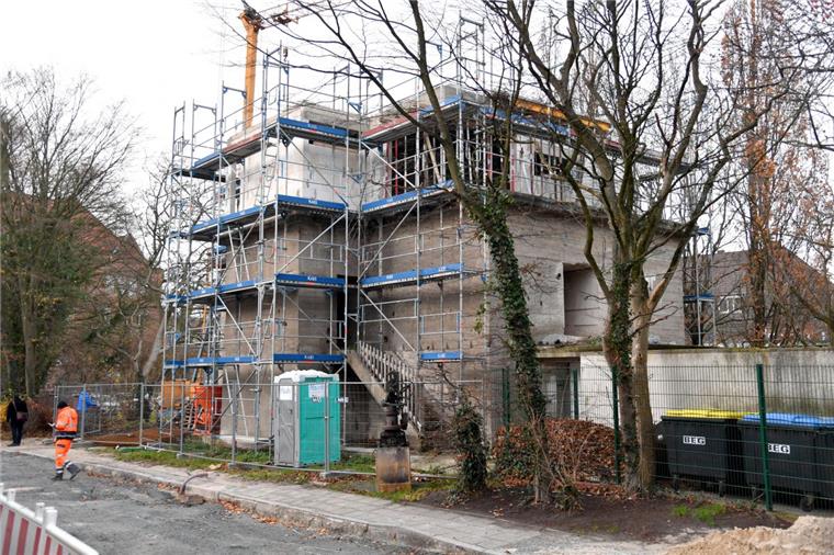 Am Leher Tor in Bremerhaven-Mitte wird ein Bunker zu einem innovativen Einfamilienhaus umgebaut.