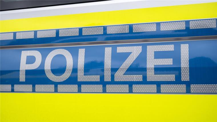 Erneut falsche Wasserwerker in Bremerhaven unterwegs Polizeifahrzeug