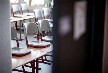Am Mittwoch könnte es neue Infos dazu geben, wie es mit den Schulen weiter geht.