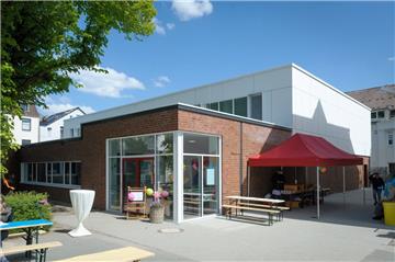 Am Mittwoch wurde die neue Sporthalle der Fichteschule eingeweiht.