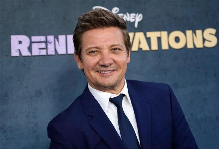 Am Neujahrstag 2023 war Jeremy Renner bei einem Schneepflug-Unfall lebensgefährlich verletzt worden (Archivbild).