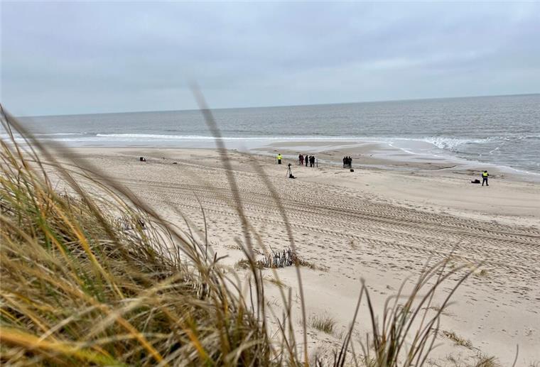 Tragischer Einsatz am Strand: Polizei erschießt Berner Sennenhund Am Rantumer Strand auf Sylt hat die Polizei einen Hund erschossen, nachdem dieser seinen Besitzer schwer verletzt hat.