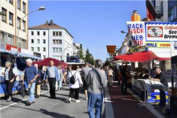 Am Sonntag steigt in Bremerhaven-Geestemünde wieder das Herbstfest mit Pflanzenmarkt auf dem Neumarkt.