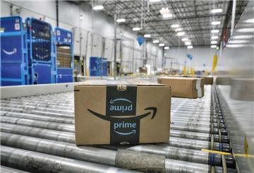 Amazon verlangt für die Prime-Mitgliedschaft seit September 2022 bis zu 30 Prozent mehr. Jetzt droht dem Unternehmen eine Sammelklage.