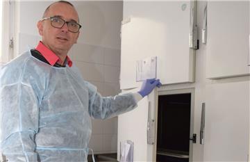 Amtsarzt Ronny Möckel und seine Kollegen vom Bremerhavener Gesundheitsamt untersuchen jeden Todesfall.