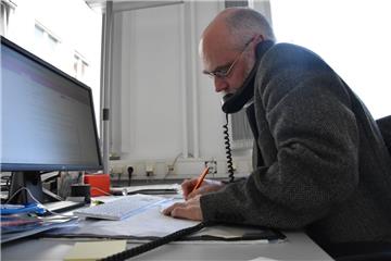 An alter Wirkungsstätte. Karl-Henry Lahmann hat viele Jahre im Bremer Büro der Nordsee-Zeitung gearbeitet. Jetzt schreibt der Radio Bremen-Reporter im Rahmen des Redaktionstausches wieder für seine alte Zeitung.