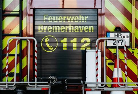 An dem Einsatz im Hafengebiet waren 22 Kräfte der Feuerwehr und des Rettungsdienstes beteiligt.