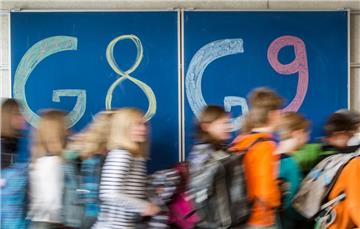 An den niedersächsischen Gymnasien wird das „Turbo-Abi“ (G 8) abgeschafft und das Abitur nach 13 Schuljahren (G 9) wieder eingeführt. So wird es 2020 keine Abitur-Jahrgänge geben