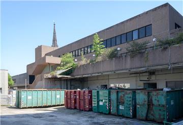 Abfallcontainer an Karstadt-Rampe